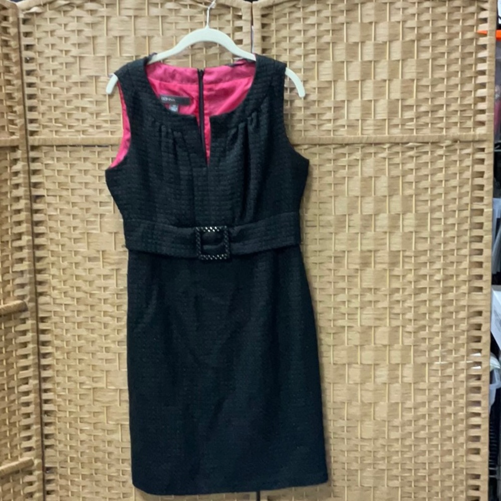 Donna Ricco Black Midi Sheath Dress with Pink Lining